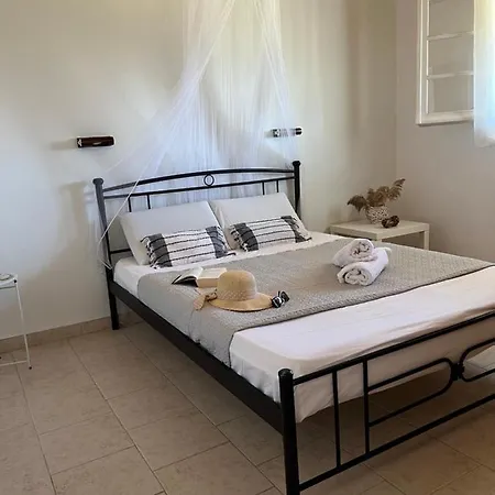 Apart-hotel Elves Studios& Apartment's 2*